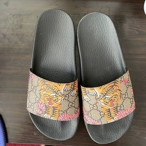Gucci slides